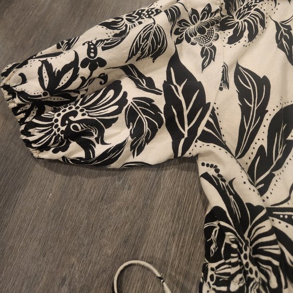 Top - Picture 3 of 5